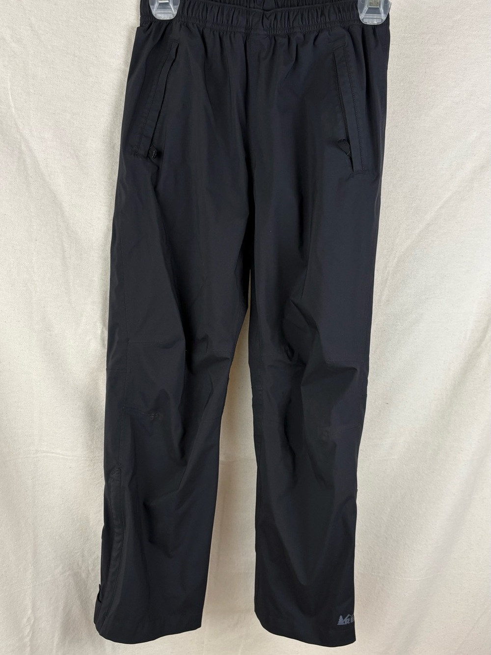 REI Kid’s Black Rainier Rain Pants Waterproof M (10-12) Pockets
